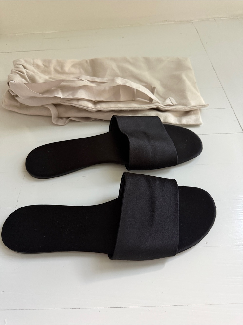 The Row Satin Slides Black 38.5 - Picture 3 of 7